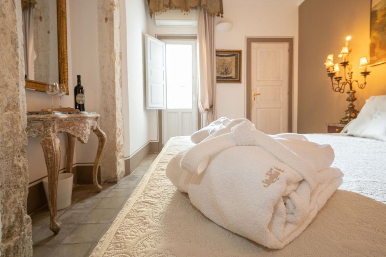 Casa Modica - Luxury Rooms Noto Exteriör bild