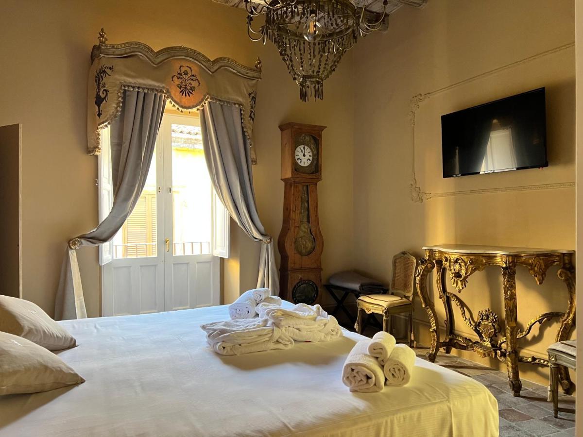 Casa Modica - Luxury Rooms Noto Exteriör bild